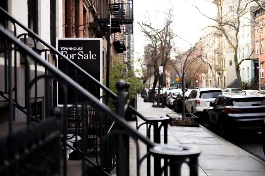 Catherine McQueen. Getty Images. home for sale real estate sign ~ shot with canon eos rp