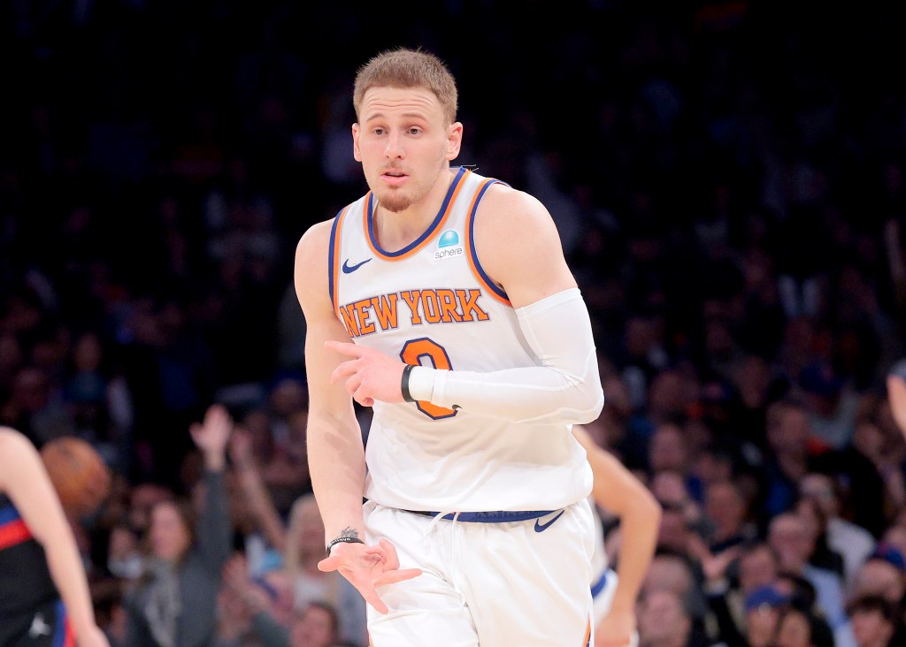 Donte DiVincenzo hit a Knicks record 11 3-pointers on Monday night.