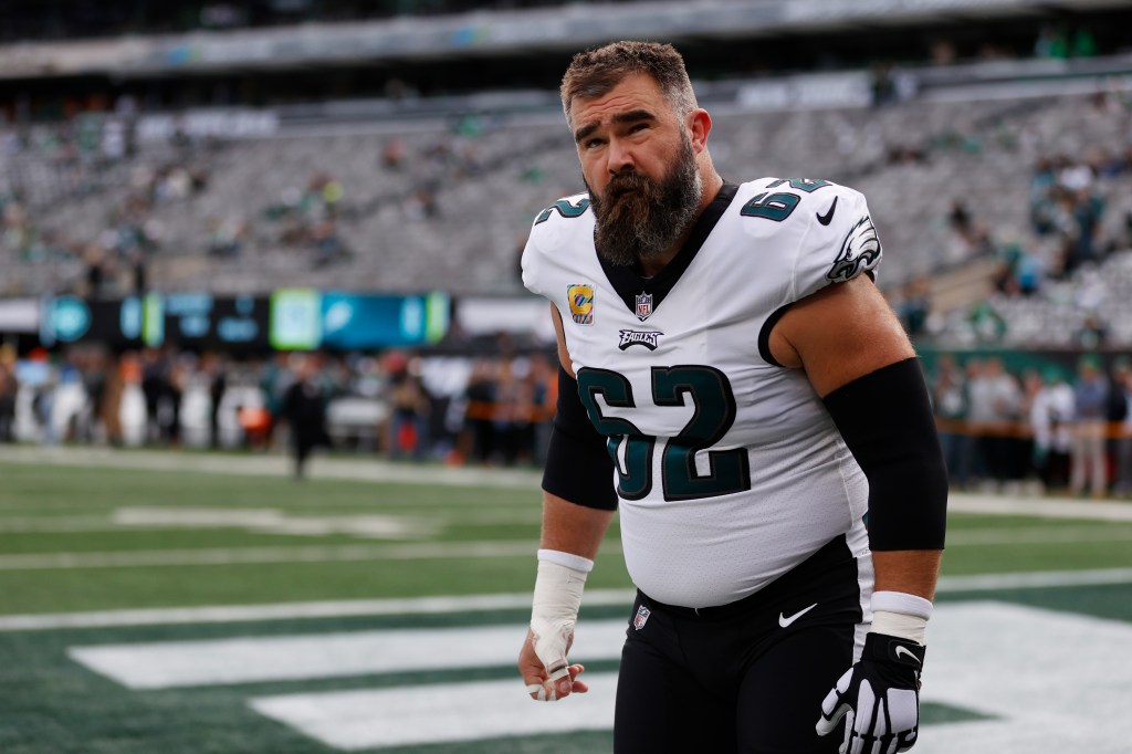 ESPN is in hot pursuit of former Eagles center Jason Kelce.