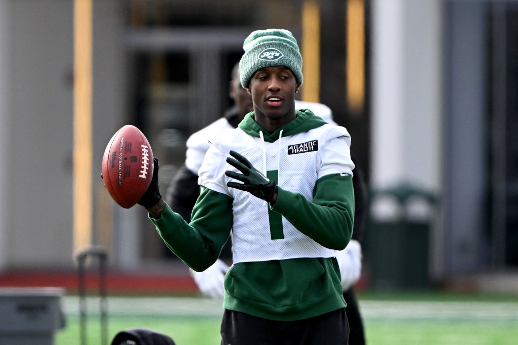 Jets cornerback Sauce Gardner (1) at practice in Florham Park, NJ.  Photo by Bill Kostroun
Jets