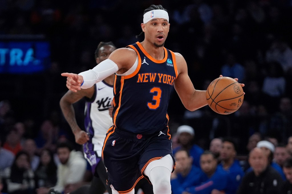 Josh Hart played 43 minutes for the Knicks in their win against the Kings on Thursday.