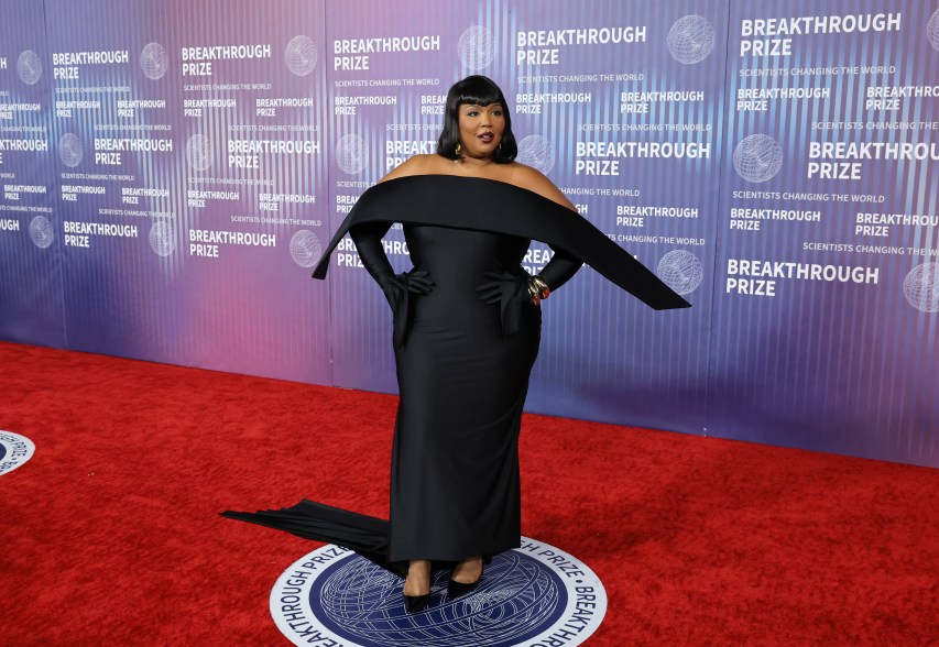 Lizzo attends the 10th Annual Breakthrough Prize