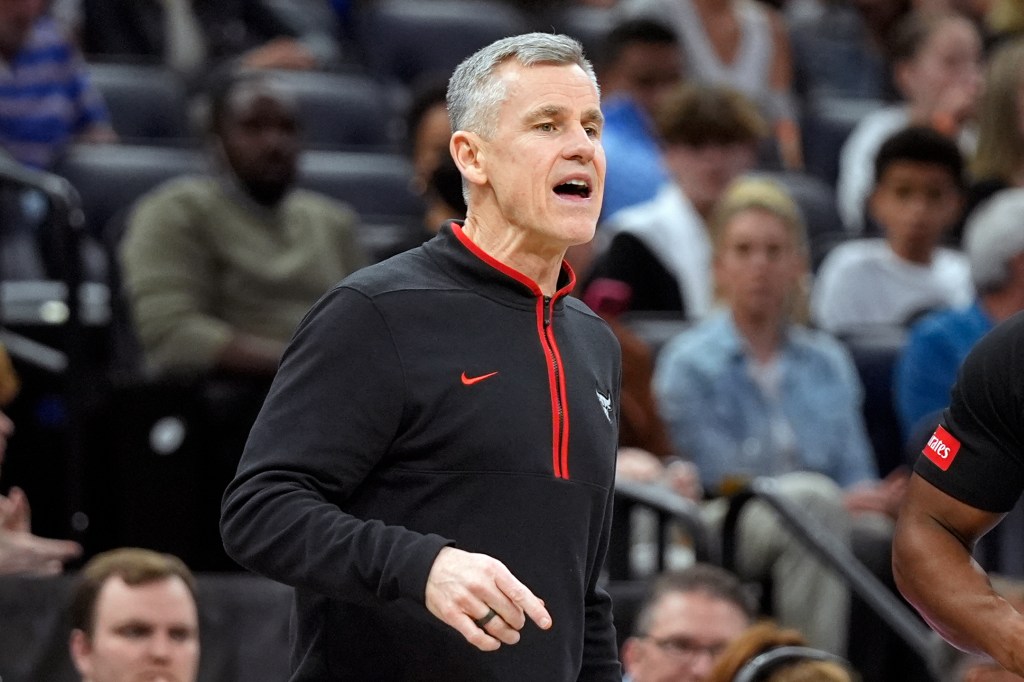 Bulls head coach Billy Donovan directs his players against the Orlando Magic