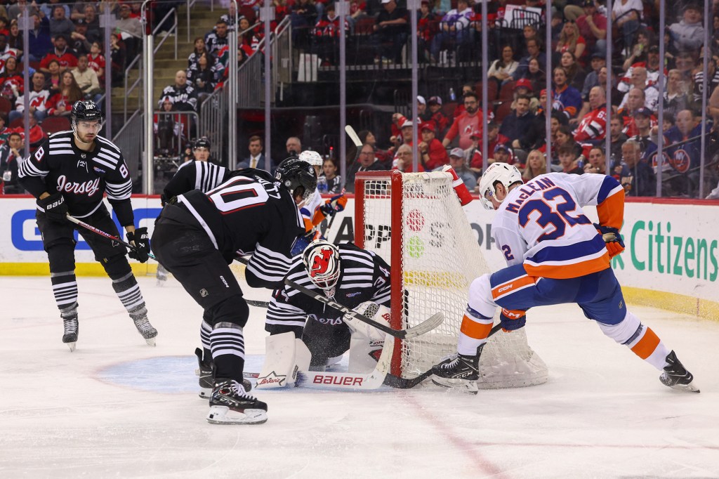 Kyle MacLean scored his fourth goal of the season in the third period of the Islanders' victory Monday.