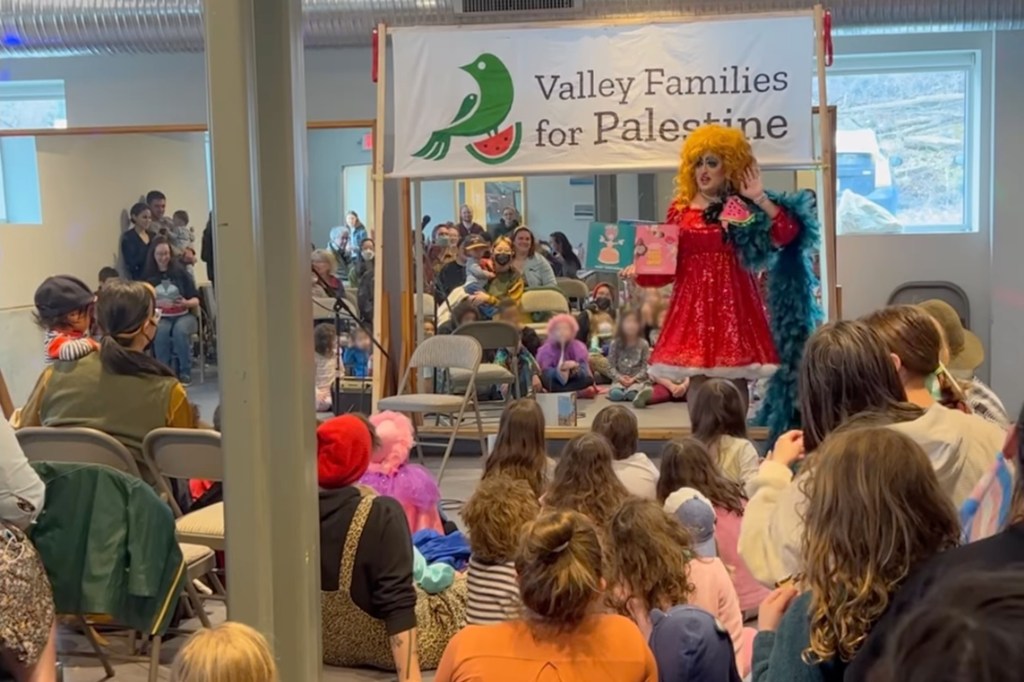 The encounter unfolded at a story time event organized by the Valley Families for Palestine group in Amherst, Mass. last week