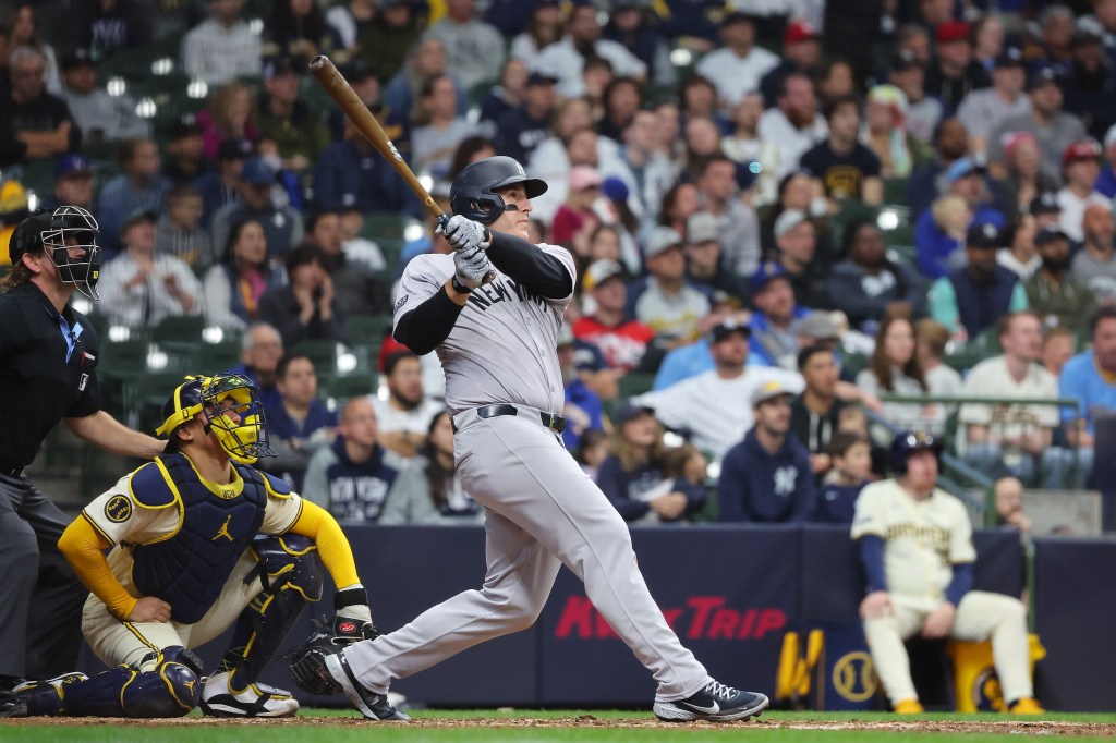 Anthony Rizzo hits a home run during the Yankees' win over the Brewers on April 28, 2024. 