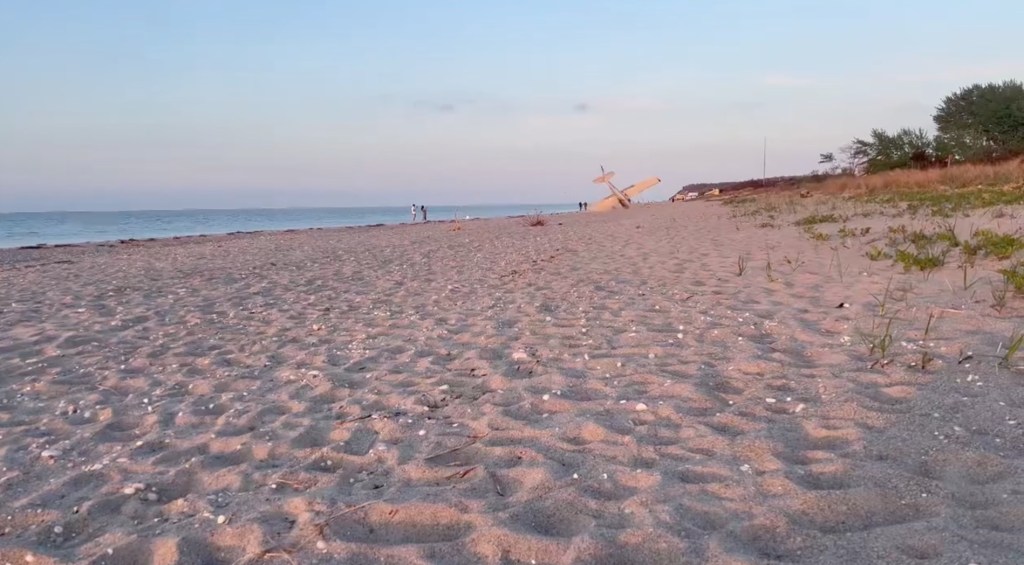 Small plane landed safely on Cedar Beach, no injuries reported