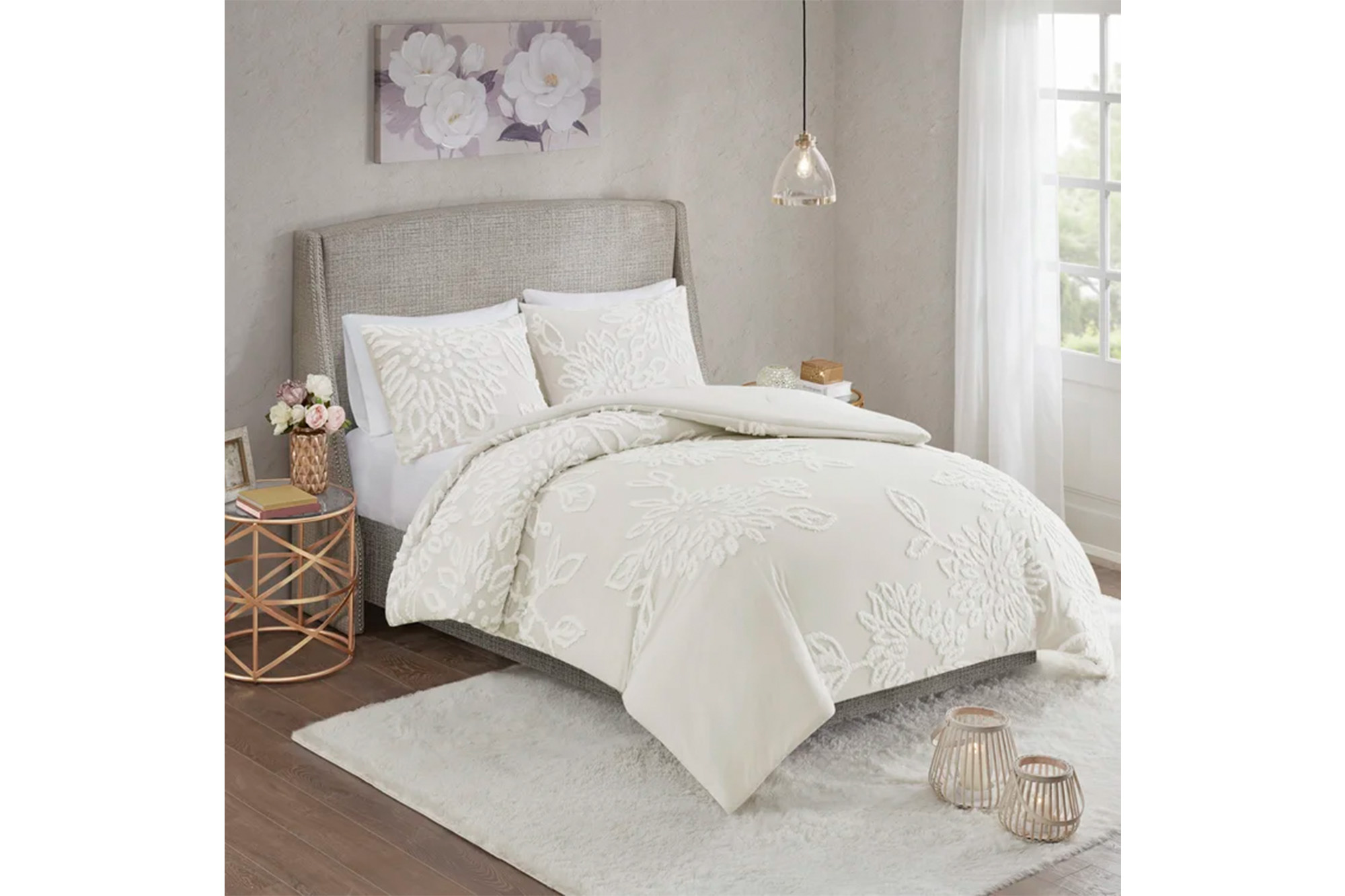 A white bedspread