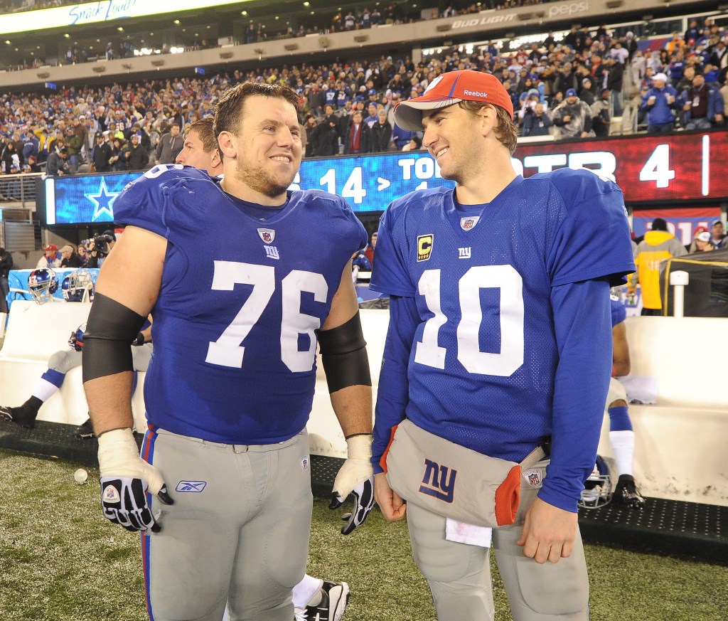 Chris Snee with Eli Manning.