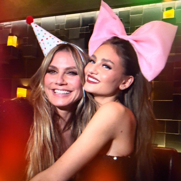 HEAD GAMES: Momma Heidi Klum (left) can’t help but smile while celebrating daughter Leni’s 20th birthday.