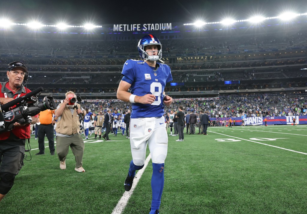 Daniel Jones and the Giants will face the Panthers, who had the worst record in 2023.