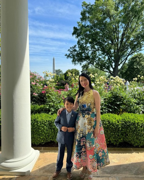 GARDEN STATE: Lucy Liu introduces son Rockwell, 8, to the White House’s Rose Garden.