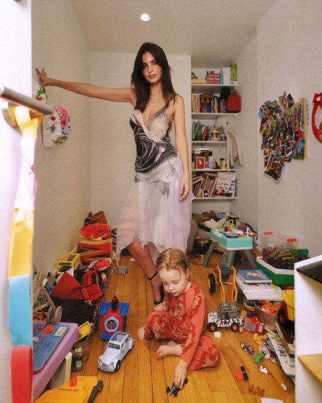 MOM AT PLAY: Emily Ratajkowski fashionably watches over son Sylvester, 3, during her off-hours.