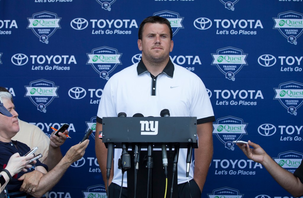 The Giants hired former lineman Chris Snee as a scout.