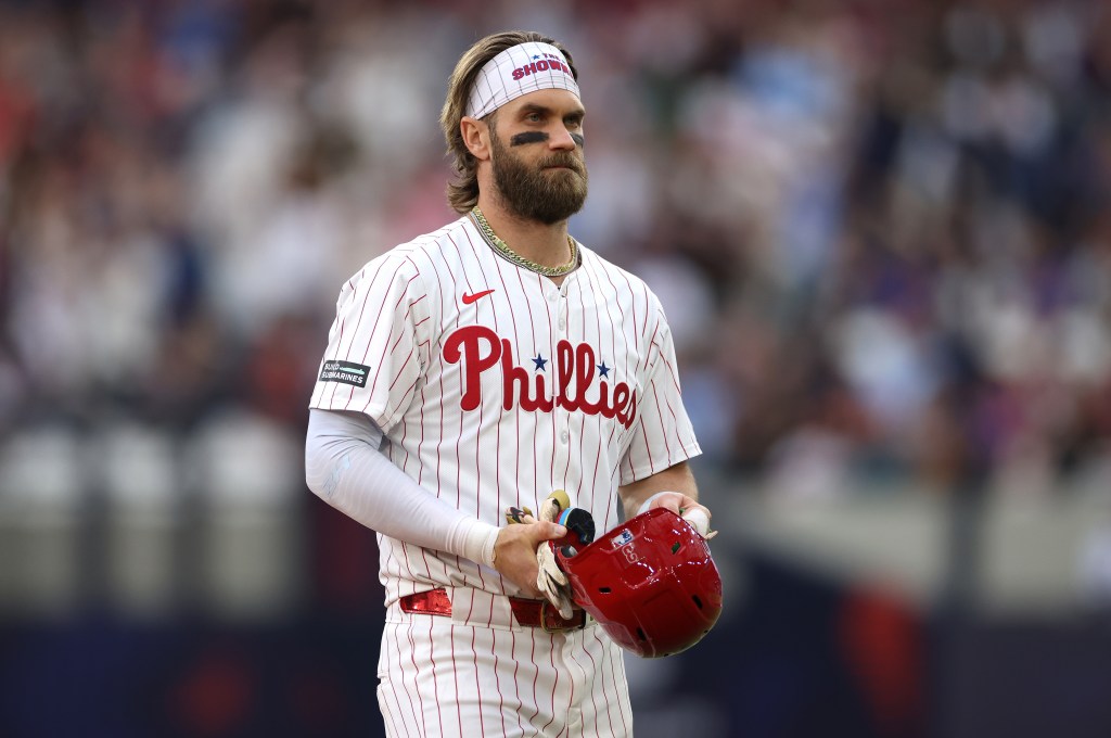 Bryce Harper wants to play in the Olympics. 