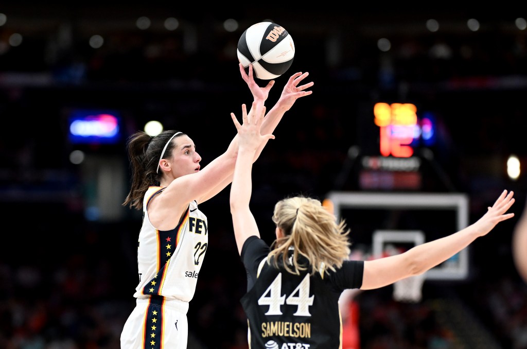 Caitlin Clark made a career-high seven threes on Friday against the Washington Mystics. 