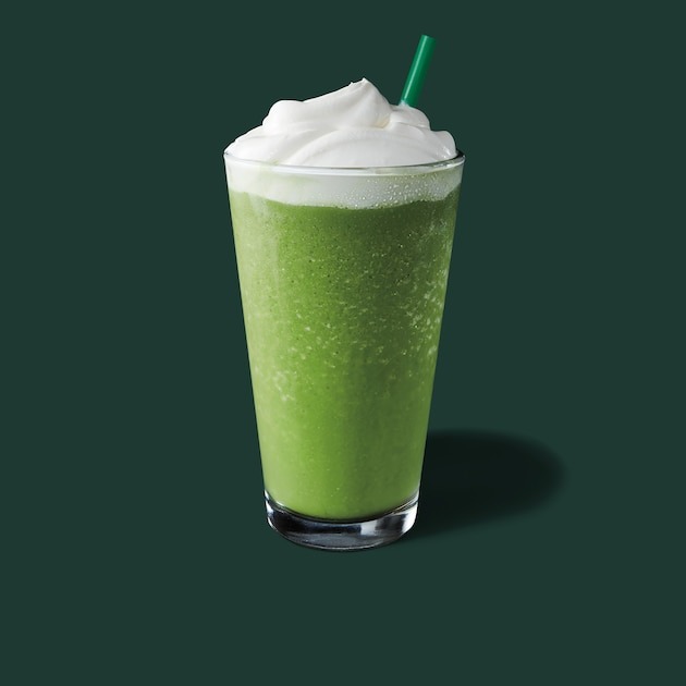 Arnone demonstrated her technique with a tall, 12-ounce Matcha Crème Frappuccino.