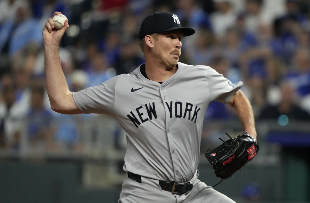 Ex-Met Michael Tonkin picked up the save in the Yankees' win over the Royals on Monday night.