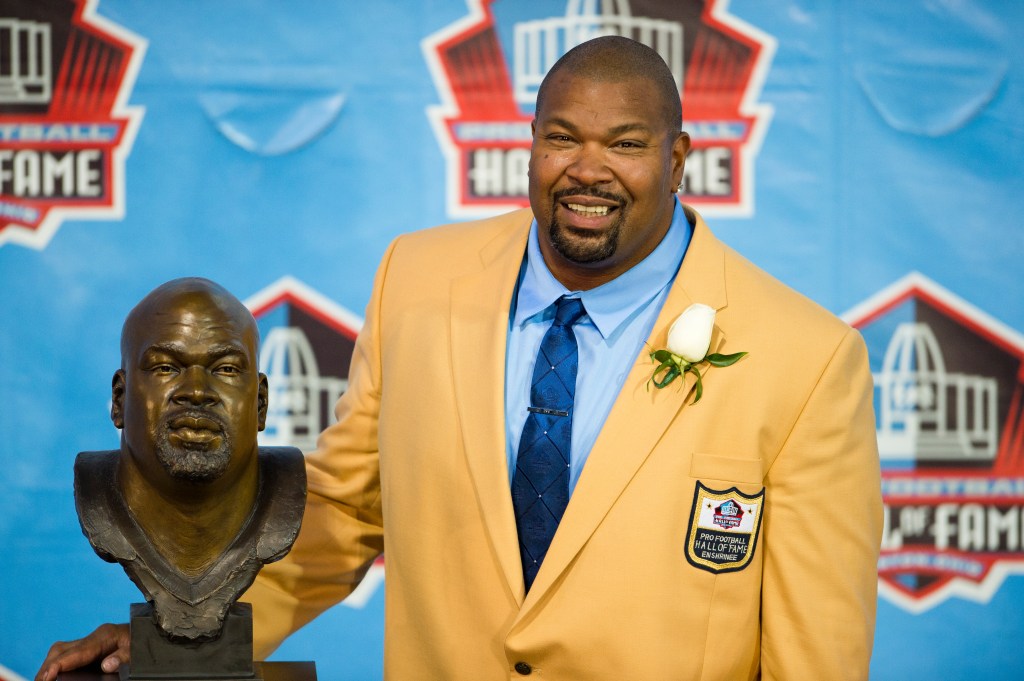 Hall of Famer Larry Allen died at 52 while on a family vacation in Mexico, the Cowboys said.