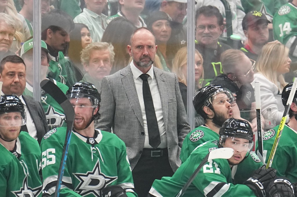 Dallas stars coach Pete DeBoer