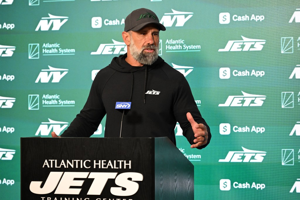 Jets interim head coach Jeff Ulbrich speaks to the media after practice