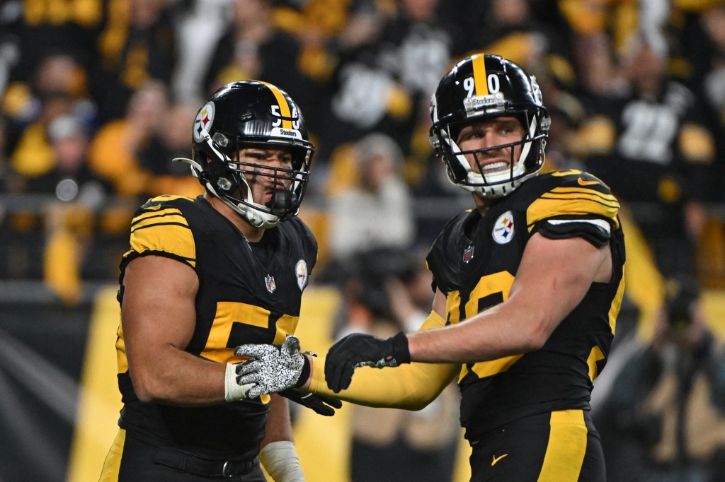 T.J. Watt (R.) and Alex Highsmith celebreate during the Steelers' win over the Giants on Oct. 28, 2024. 