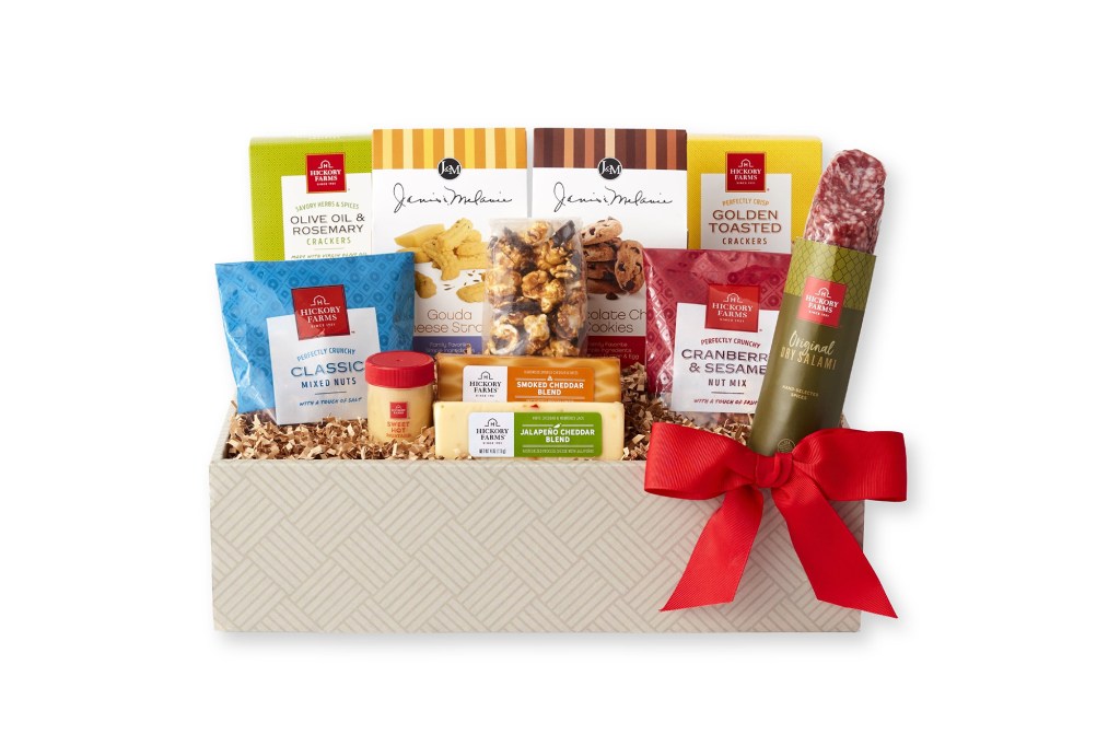 Best gift for entire family: Hickory Farms Savory Snack Gift Box