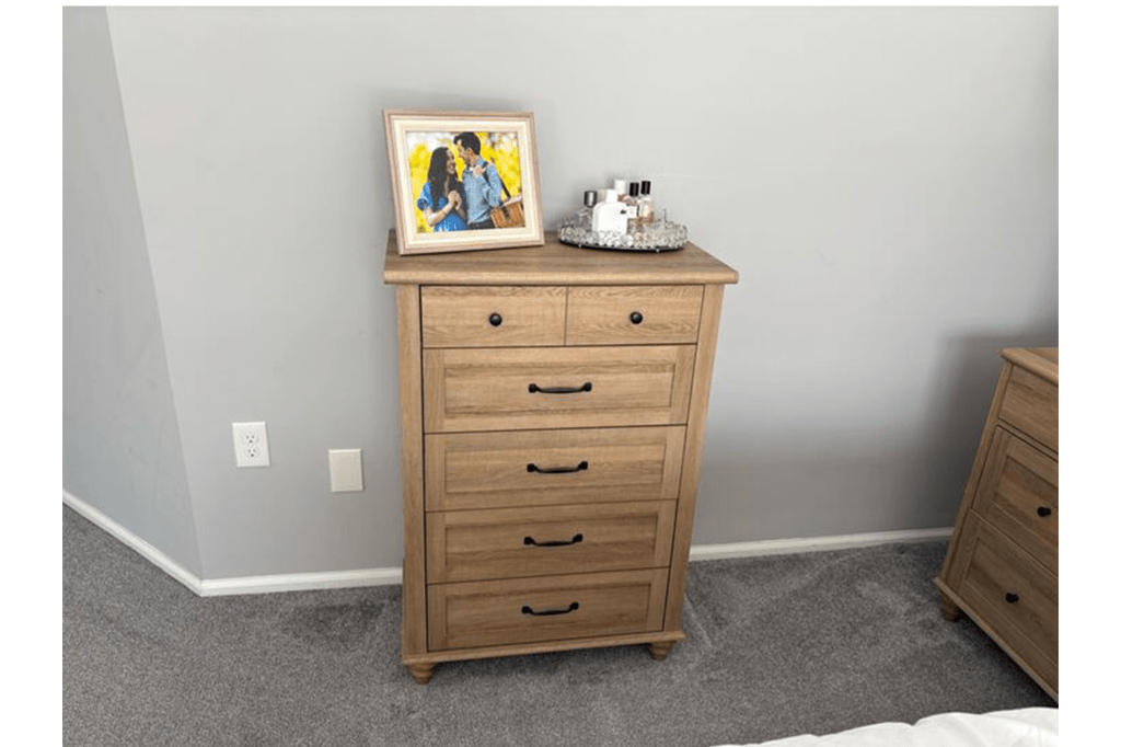 Lark Manor Alance 5-Drawer Dresser