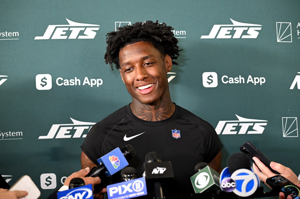 Jets cornerback Sauce Gardner talks to the media after practice in Florham Park, on Nov. 13, 2024.