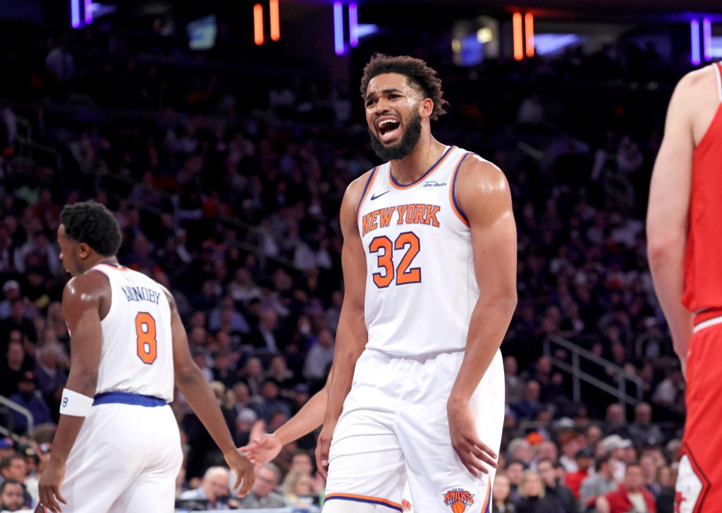 Karl-Anthony Towns reacts during the Knicks’ loss to the Bulls on Nov. 13.