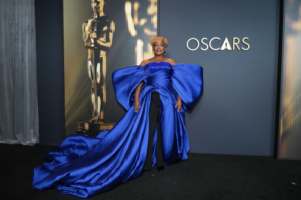 Aunjanue Ellis-Taylor arrives at the 15th Governors Awards