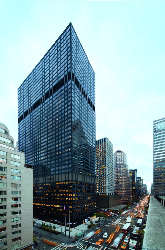 Bloomberg LP will lease nearly 1 million square feet at SL Green's 919 Third Ave.