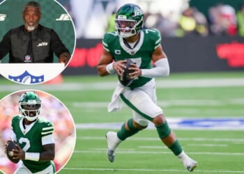 Jets sticking with Justin Fields despite historically inept showing