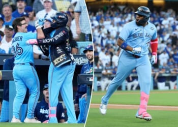 Blue Jays start World Series Game 5 with back-to-back home runs