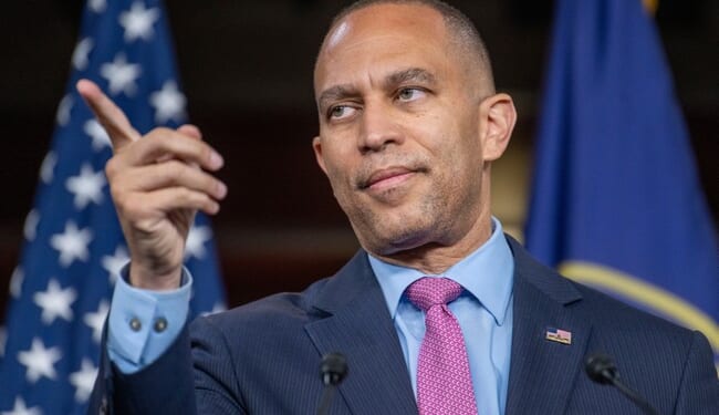 Hakeem Jeffries Runs to MSNBC to Blame Trump for the Bad Effects of the Democrats' Schumer Shutdown – Twitchy