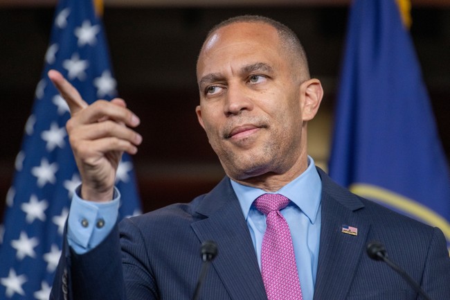 Hakeem Jeffries Runs to MSNBC to Blame Trump for the Bad Effects of the Democrats' Schumer Shutdown – Twitchy