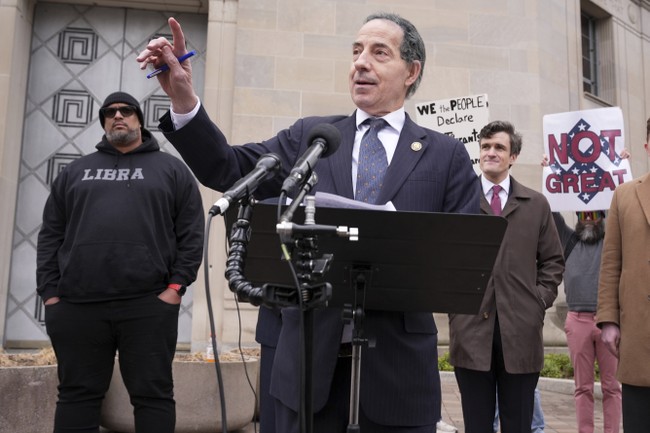Jamie Raskin and Hakeem Jeffries Contradict Each Other Over Pursuing Future Trump Lawfare – Twitchy