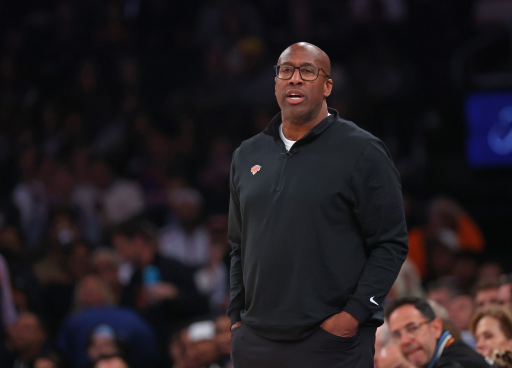 New York Knicks head coach Mike Brown reacts on the sideline during the first quarter