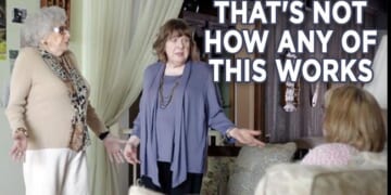 Sen. Chris Murphy (and Other Dems/Media) Are Now Trying to Blame the House for Schumer's Shutdown – Twitchy