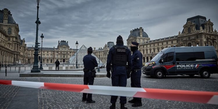 The Louvre Burgled In ‘Very Professional’ Hit, Jewelry Of French Royalty Stolen