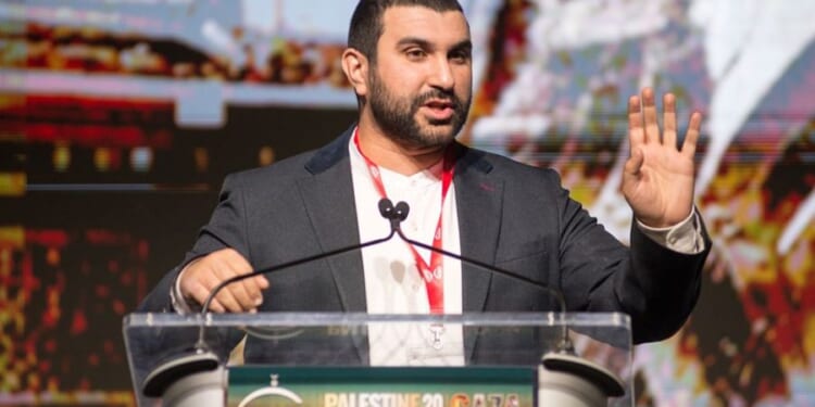 US detains British Muslim commentator Sami Hamdi after revoking visa