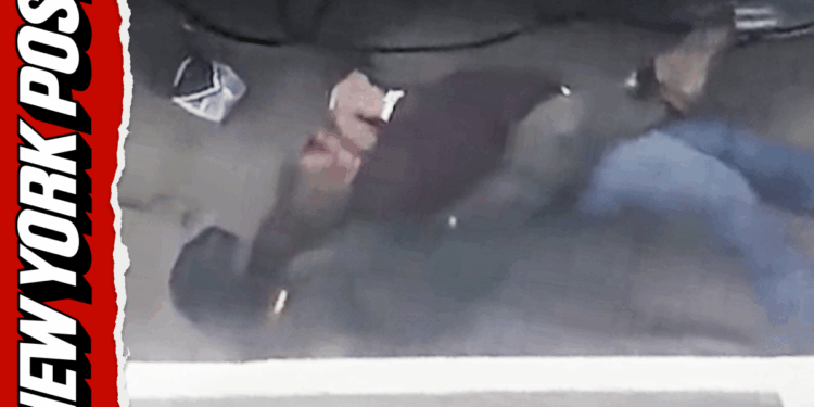 Chaotic moment CBP agent appears to put Mexican migrant in a chokehold – leaving him hospitalized (Video)