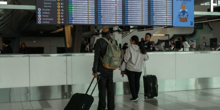 Airline analyst: 'I'm not hearing of chaos'