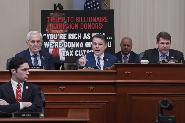 Democrat ‘Perplexed’ His Party Members Joined Republicans in Advancing Bill to End Schumer Shutdown – Twitchy