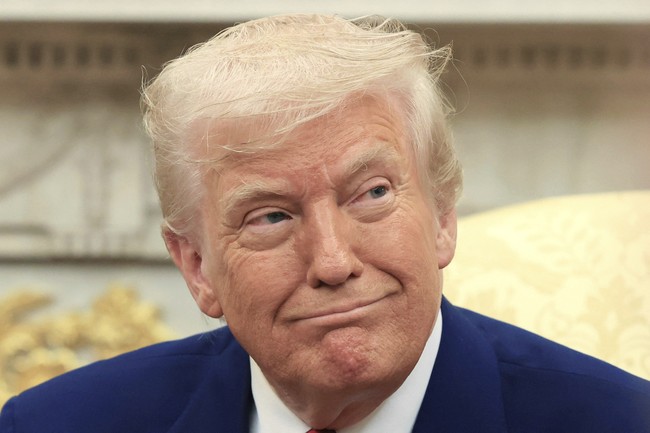 President Trump Signs Bill Ending the Schumer Shutdown and Officially Reopening the Federal Government – Twitchy