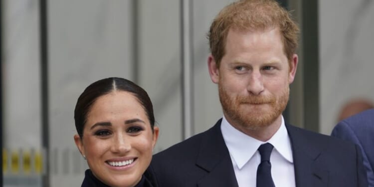 Prince Harry apologizes to Canada for wearing Dodgers hat at World Series