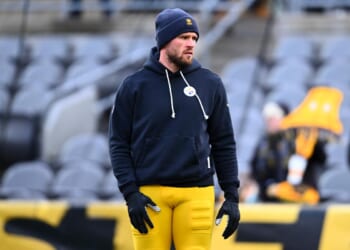 Steelers’ T.J. Watt hospitalized with lung issue