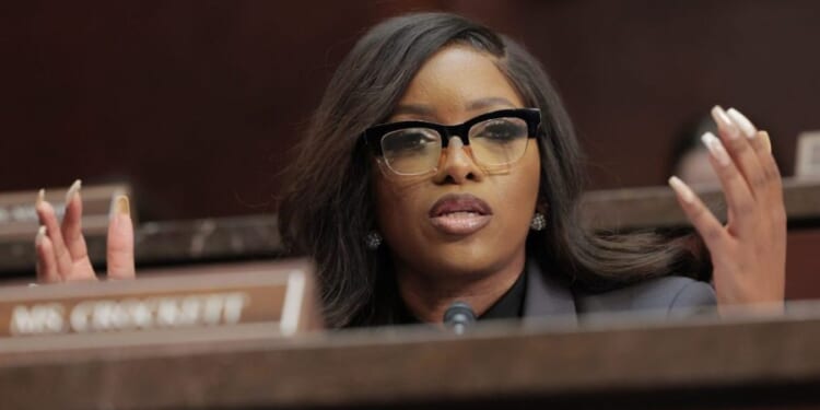 Live updates: Crockett enters Texas Senate race; Supreme Court likely to expand presidential powers