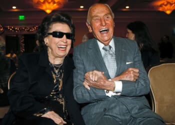 Nancy Sinatra Forgets Dad’s Real America – Twitchy