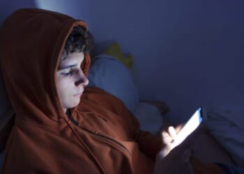 Preteen smartphone users at risk of depression, obesity: research